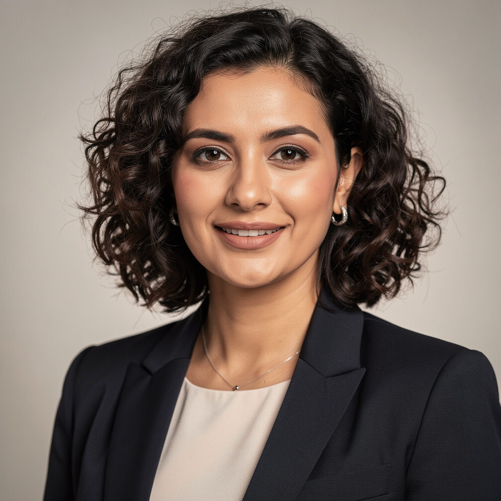 Portrait of a Turkish female mediation specialist